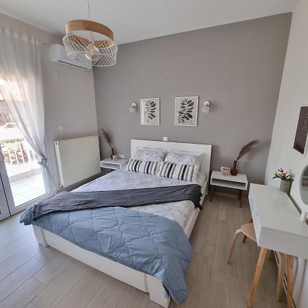 Our Home-Fully Renovated Apartments And Studios By The Sea Nikiti  Eksteriør billede