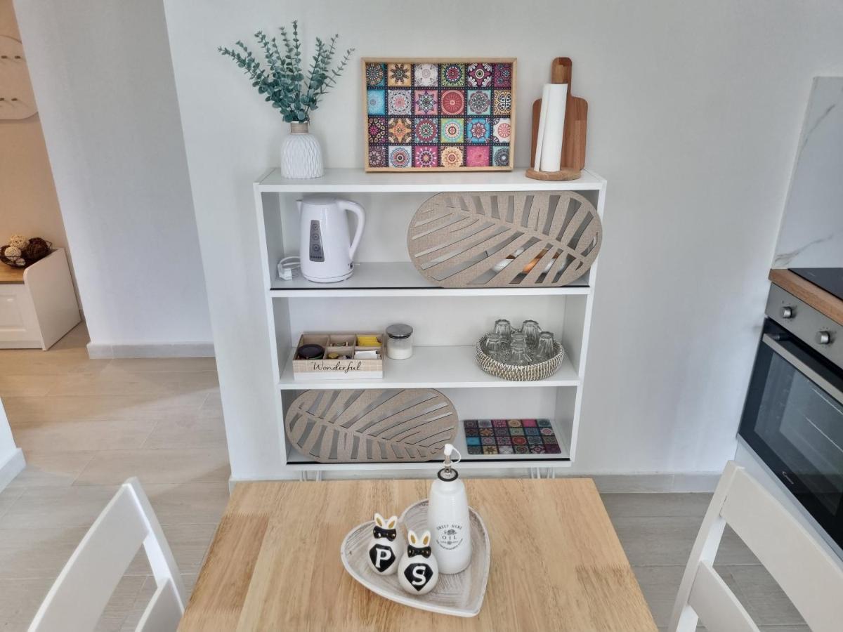 Our Home-Fully Renovated Apartments And Studios By The Sea Nikiti  Eksteriør billede