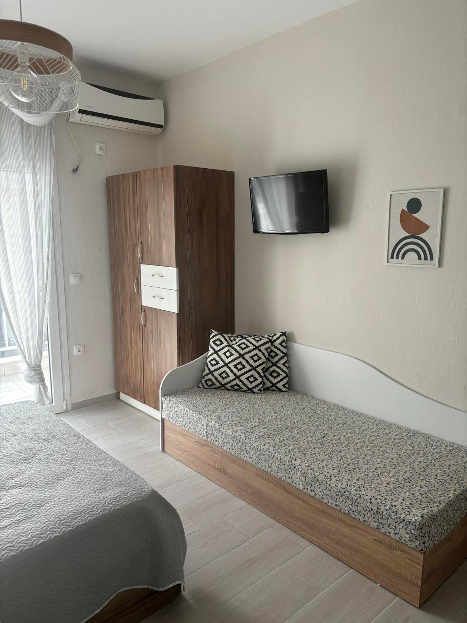 Our Home-Fully Renovated Apartments And Studios By The Sea Nikiti  Eksteriør billede