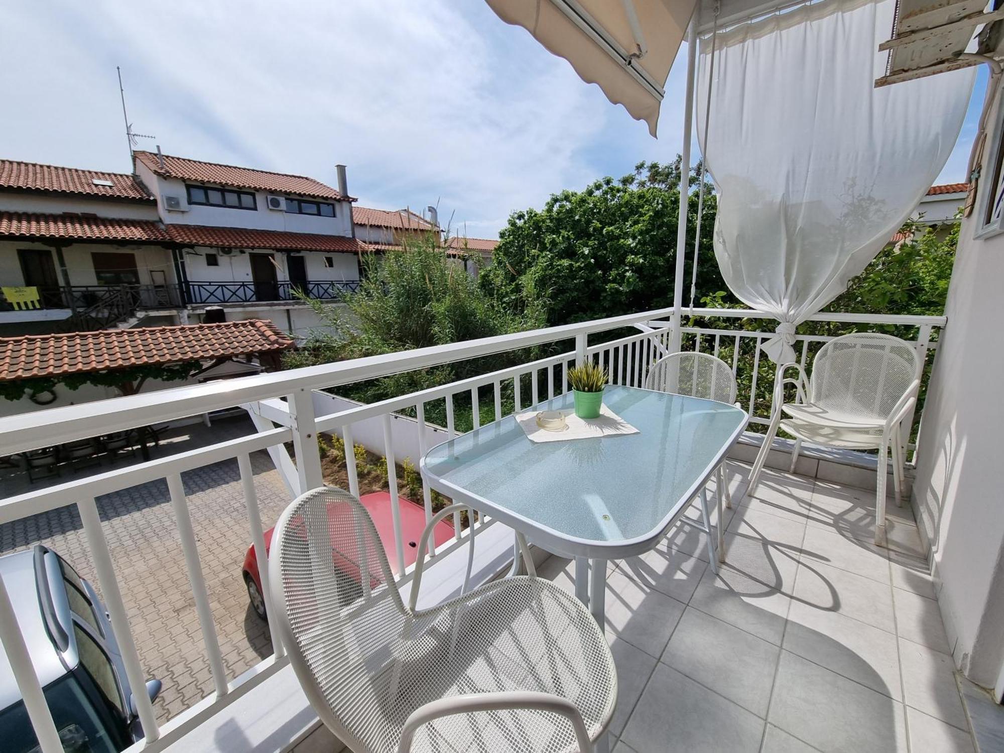 Our Home-Fully Renovated Apartments And Studios By The Sea Nikiti  Eksteriør billede